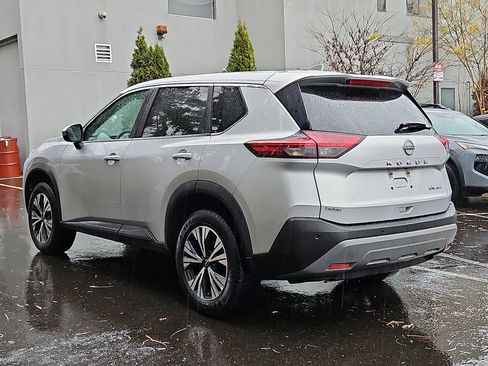 Certified 2023 Nissan Rogue SV image 4