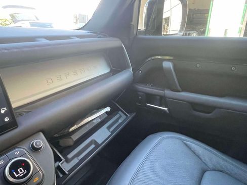 Used 2025 Land Rover Defender 110 S AWD/4WD image 33