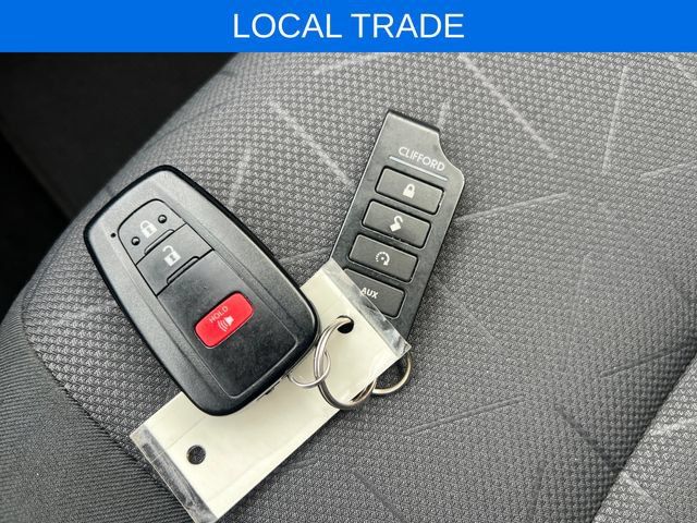 Used 2019 Toyota RAV4 XLE w/ Carpet Mat Package AWD/4WD image 27