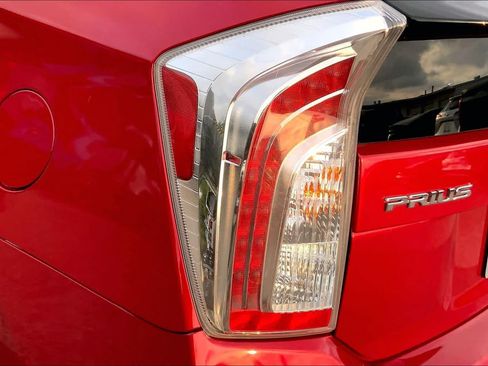 Used 2015 Toyota Prius Four FWD image 28