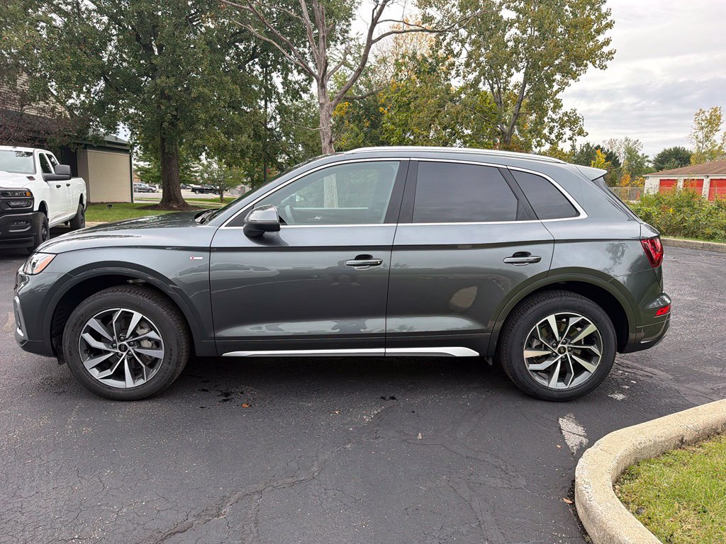 Used 2024 Audi Q5 2.0T Premium AWD/4WD image 2
