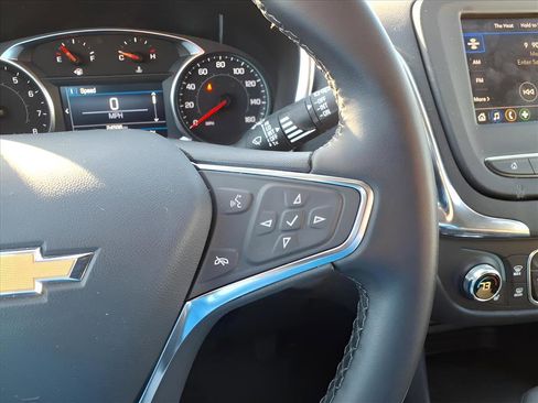 Used 2024 Chevrolet Equinox LT w/ LPO, Floor Liner Package image 15