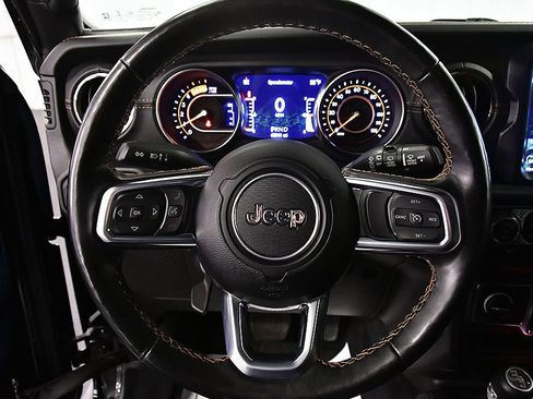 Used 2021 Jeep Wrangler Unlimited Sahara AWD/4WD image 17