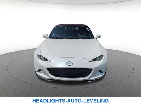 Used 2018 MAZDA MX-5 Miata Grand Touring RWD image 2