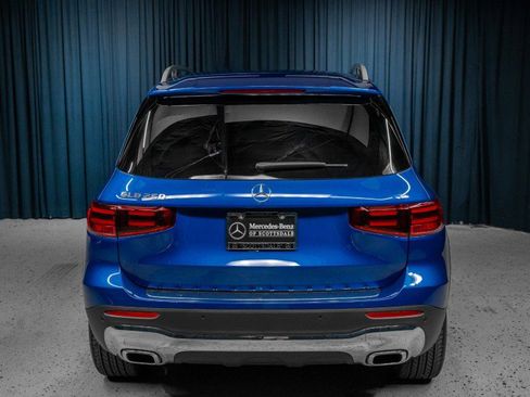 Certified 2025 Mercedes-Benz GLB 250 image 6