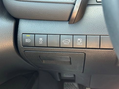 Certified 2023 Toyota Camry SE w/ Convenience Package image 28