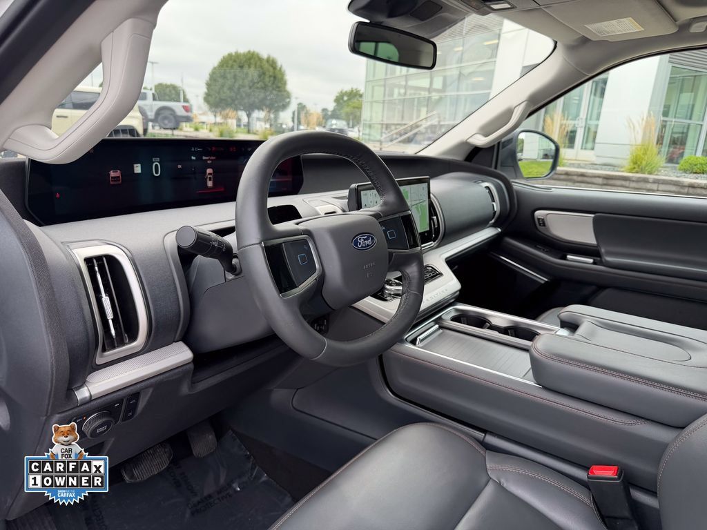 Certified 2025 Ford Expedition Active AWD/4WD image 9