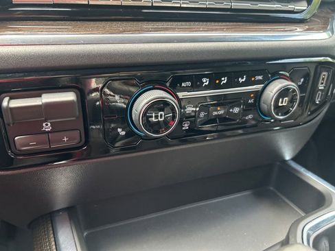 Used 2024 Chevrolet Silverado 1500 LT Trail Boss w/ Convenience Package II image 34