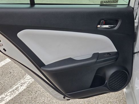 Used 2022 Toyota Prius Prime XLE FWD image 15