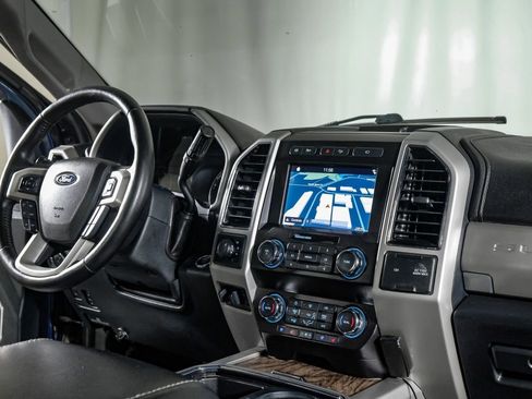 Used 2019 Ford F250 Lariat w/ Lariat Ultimate Package AWD/4WD image 22