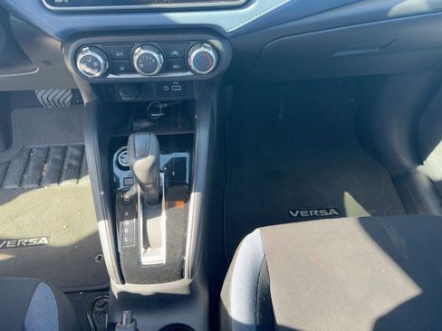 Used 2025 Nissan Versa SV image 10