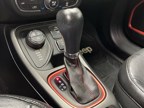 Used 2018 Jeep Compass Trailhawk image 21