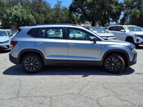 Certified 2024 Volkswagen Taos S FWD image 4