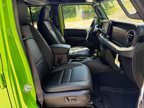 New 2025 Jeep Gladiator Rubicon image 20