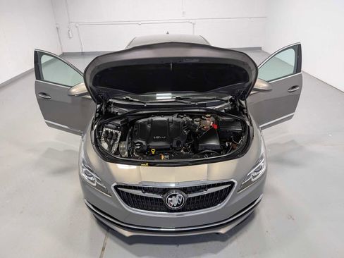 Used 2017 Buick LaCrosse Preferred image 13