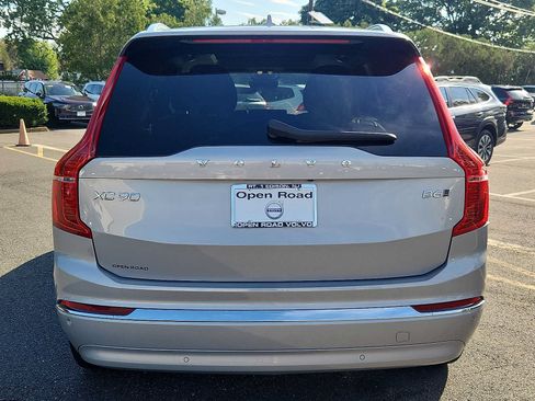 Certified 2024 Volvo XC90 B6 Plus AWD/4WD image 5