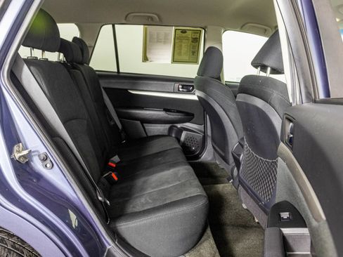Used 2013 Subaru Outback 2.5i Premium AWD/4WD image 38