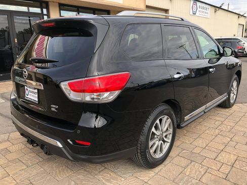 Used 2013 Nissan Pathfinder SL w/ SL Premium Pkg image 2