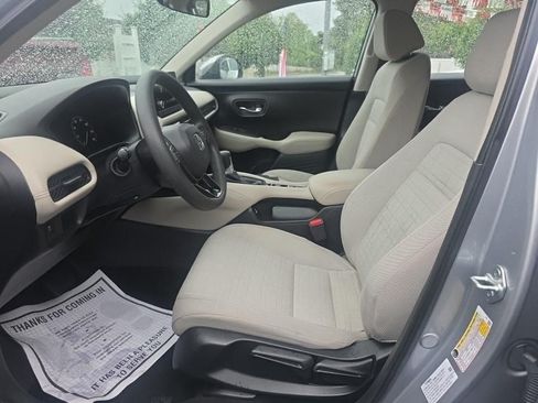 Used 2023 Honda HR-V LX image 8