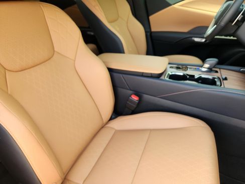 New 2026 Lexus RX 350h AWD/4WD image 6