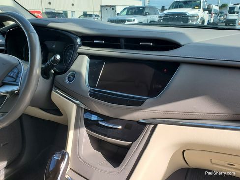Used 2021 Cadillac XT5 Premium Luxury AWD/4WD image 19