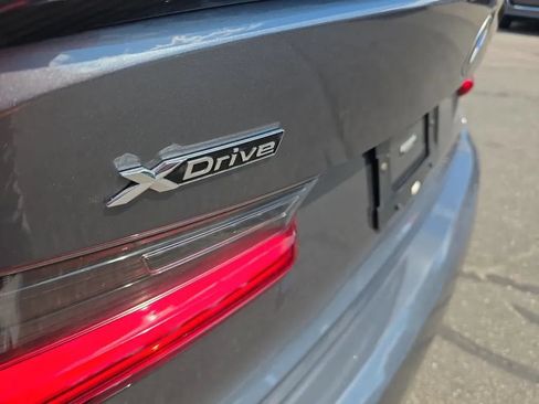 Used 2019 BMW 330i xDrive Sedan w/ M Sport Package AWD/4WD image 12