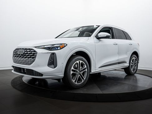 New 2025 Audi Q5 Premium image 7