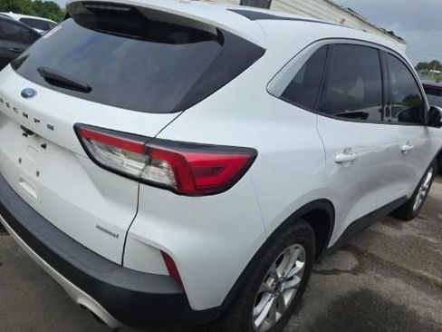 Used 2020 Ford Escape SE FWD image 8
