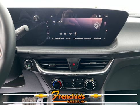 Used 2025 Buick Encore GX Preferred AWD/4WD image 15