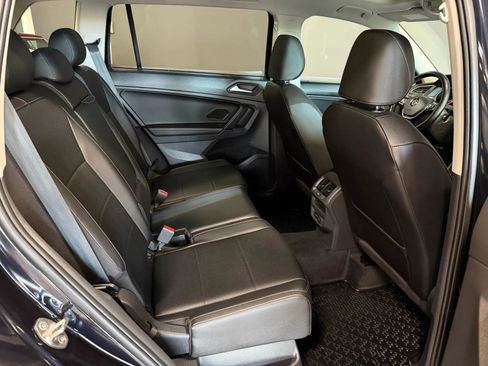 Used 2019 Volkswagen Tiguan SE w/ Panoramic Sunroof Package AWD/4WD image 17
