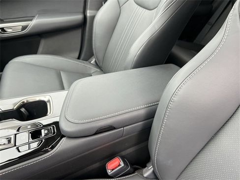 Used 2025 Lexus NX 350h AWD w/ Premium Package image 19