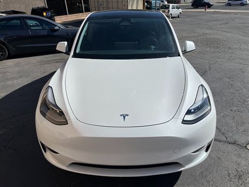 Used 2024 Tesla Model Y Long Range RWD image 19