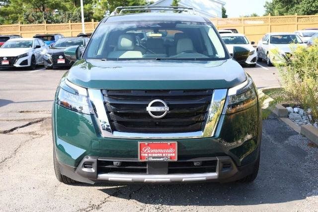 Certified 2025 Nissan Pathfinder SL AWD/4WD image 4