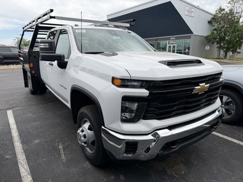 New 2026 Chevrolet Silverado 3500 W/T w/ WT Convenience Package AWD/4WD image 2
