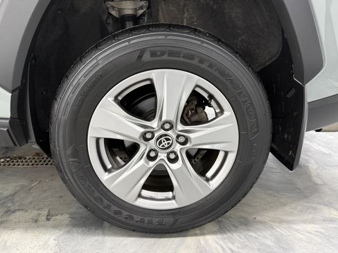 Used 2022 Toyota RAV4 XLE w/ Convenience Package image 27