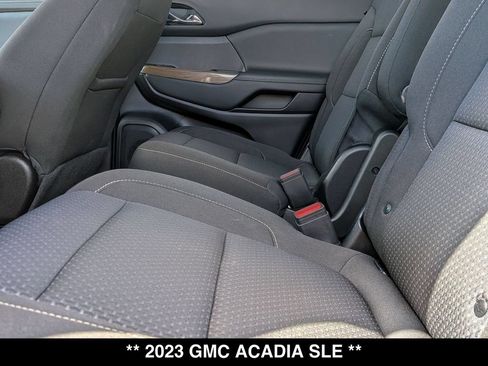 Used 2023 GMC Acadia SLE w/ Driver Convenience Package FWD image 3