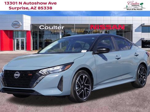 Certified 2025 Nissan Sentra SR FWD image 1