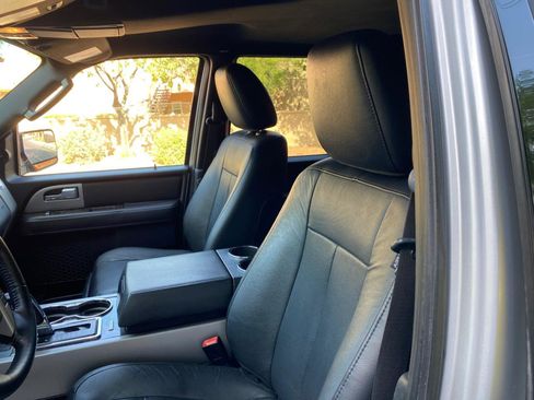 Used 2016 Ford Expedition Limited AWD/4WD image 31