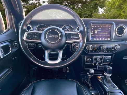 Used 2021 Jeep Wrangler Unlimited Sahara w/ Dual Top Group image 8