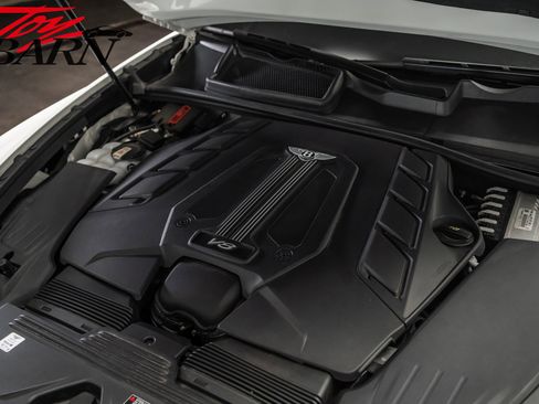 Used 2021 Bentley Bentayga image 56