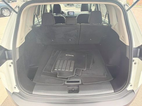 Used 2023 Nissan Rogue S AWD/4WD image 30