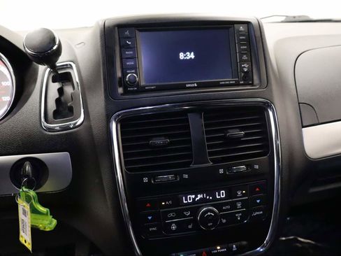 Used 2019 Dodge Grand Caravan GT image 10