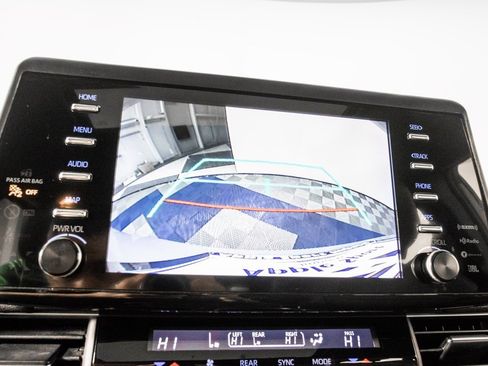 Used 2024 Toyota Sienna XLE Woodland Edition image 24