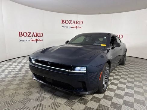 Used 2024 Dodge Charger Daytona R/T w/ Plus Group AWD/4WD image 4