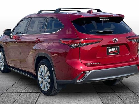Used 2020 Toyota Highlander Limited FWD image 10