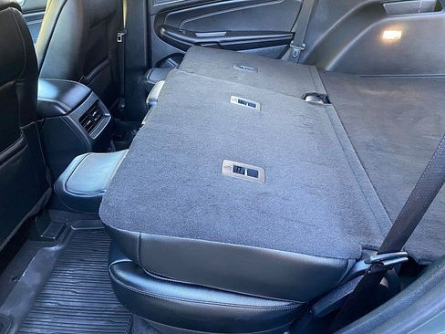 Used 2023 Ford Edge Titanium AWD/4WD image 43
