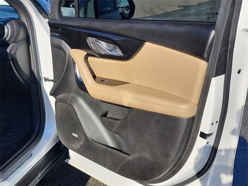 Used 2022 Chevrolet Blazer Premier w/ Enhanced Convenience Package image 17