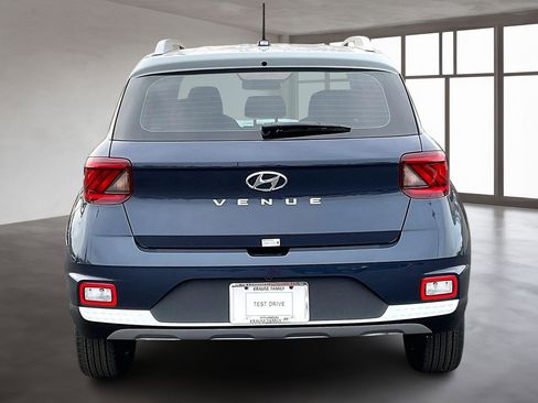 New 2026 Hyundai Venue SEL image 4