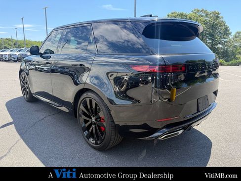 Used 2025 Land Rover Range Rover Sport Dynamic SE AWD/4WD image 6