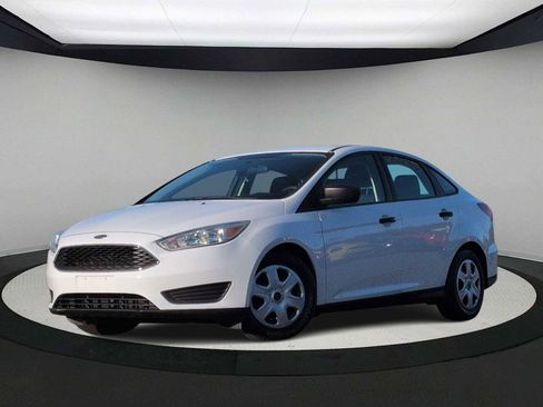 Used 2015 Ford Focus S image 1